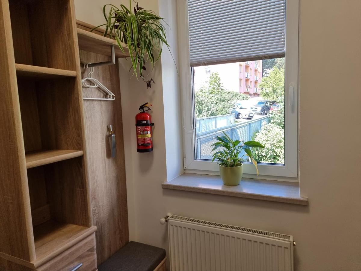 Appartement Garsoniera Dukla 289 à Decin Extérieur photo